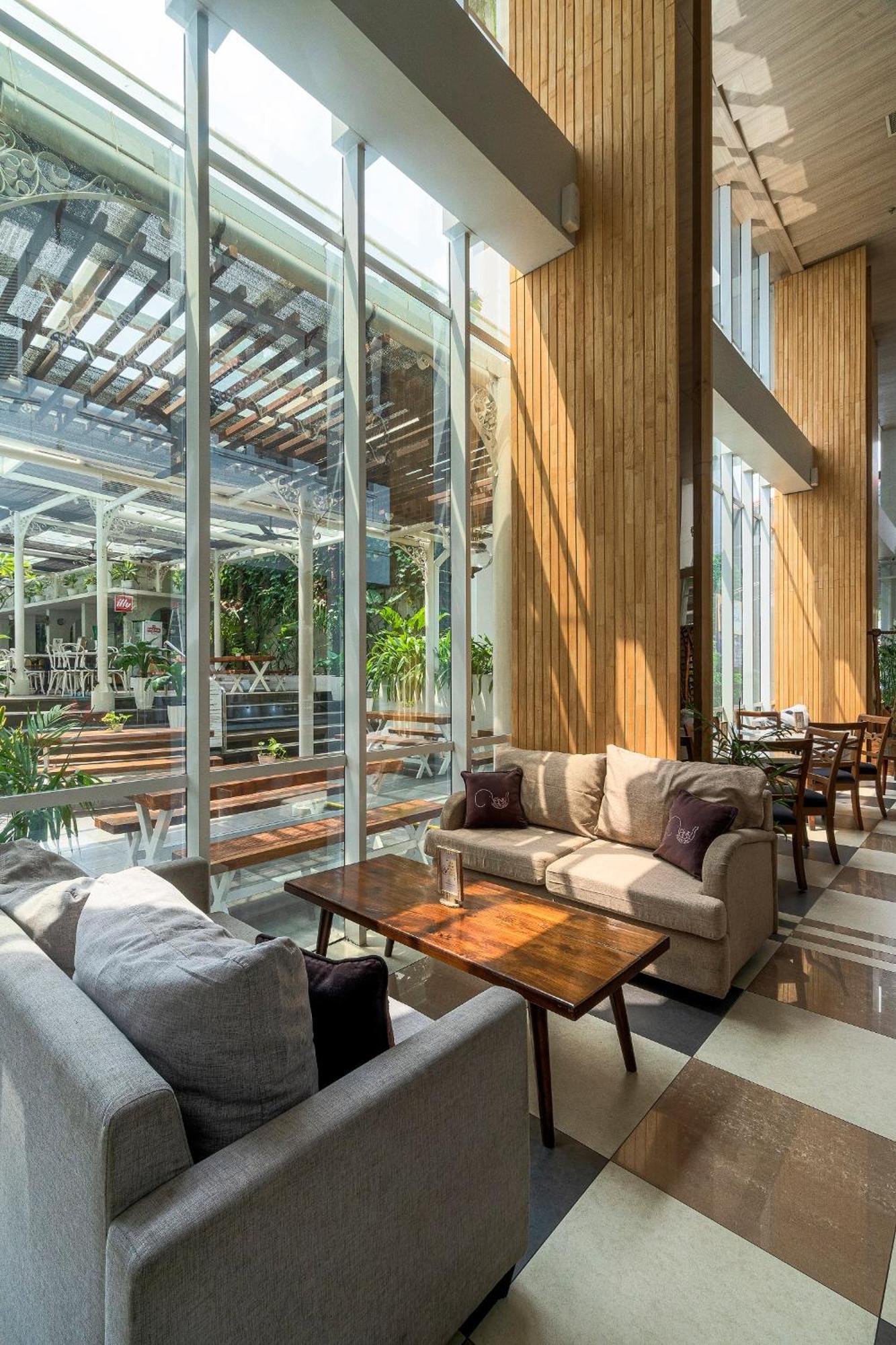 The 1O1 Yogyakarta Tugu Hotel Exterior photo